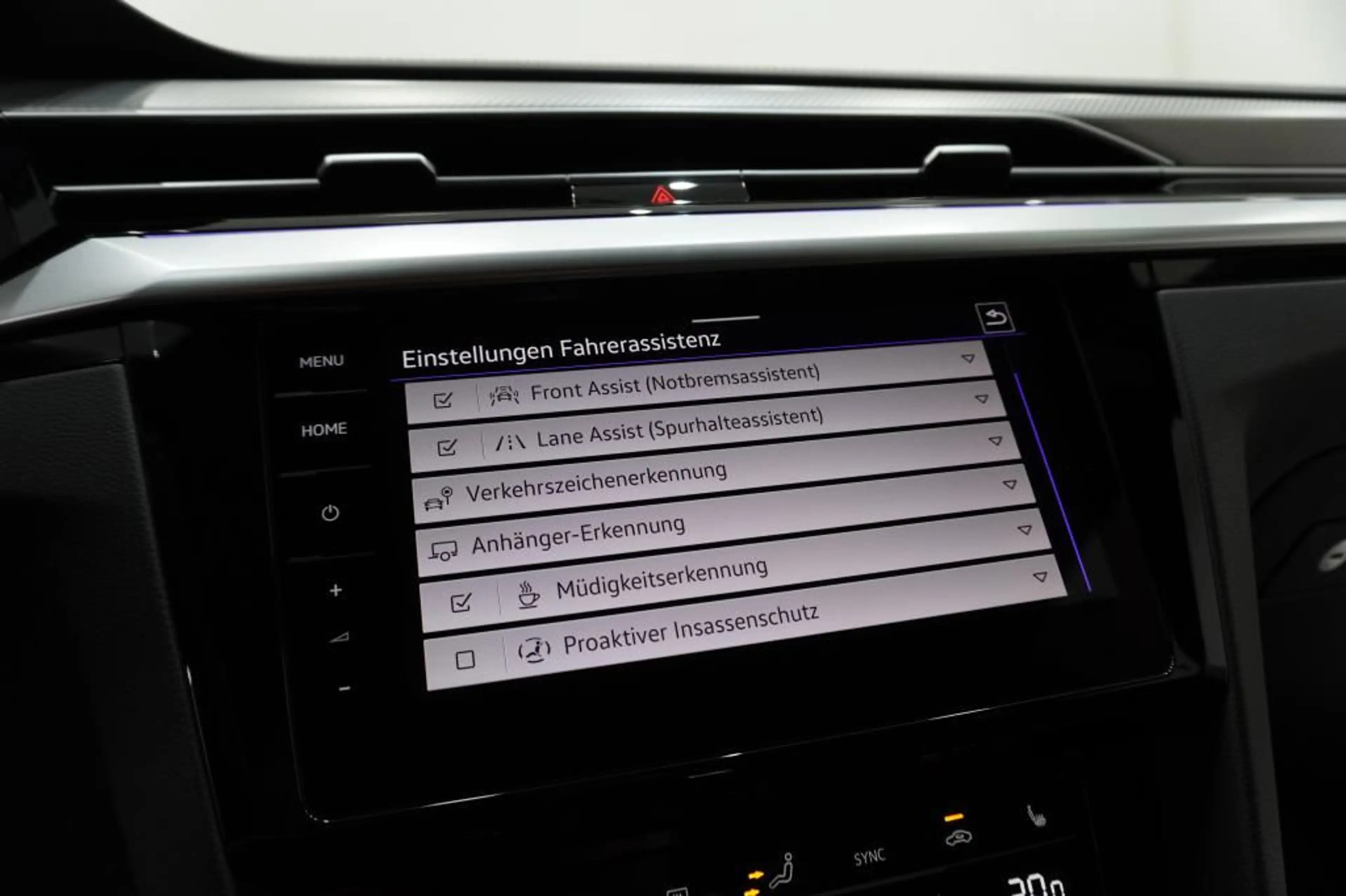 Volkswagen Arteon Shooting Brake 2.0 TDi 4M R-Line IQLight/ — photo 12