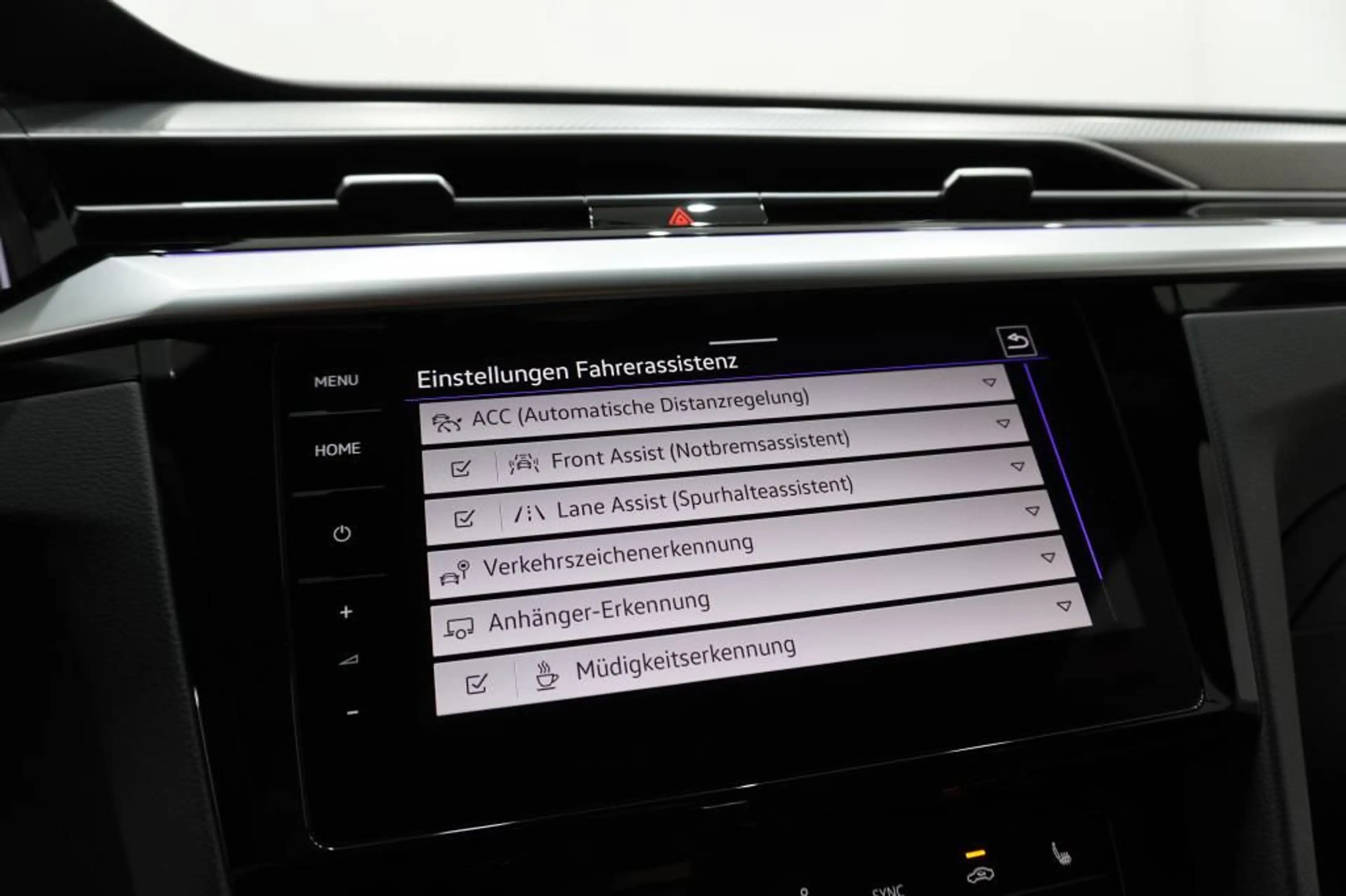 Volkswagen Arteon Shooting Brake 2.0 TDi 4M R-Line IQLight/ — photo 13