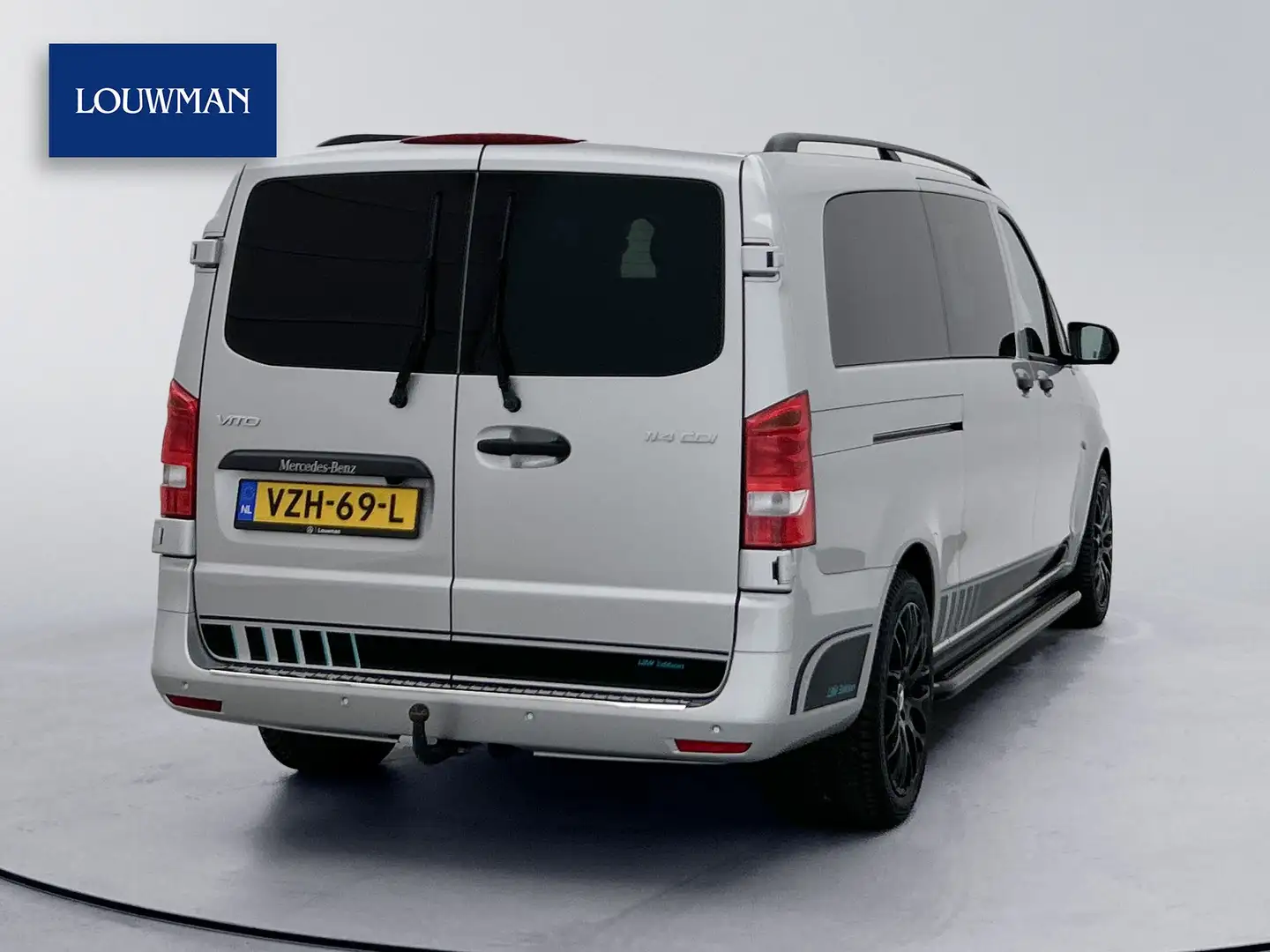 Mercedes-Benz Vito 114 CDI Extra Lang DC 19" inch AMG Dubbele Cabine Stříbrná - 2