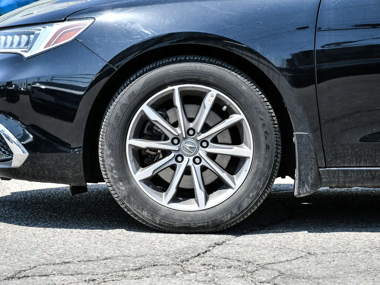 Acura TLX снимка Acura TLX