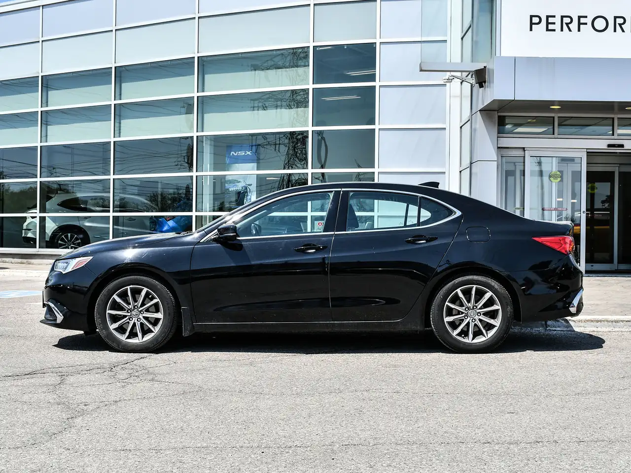 Acura TLX снимка Acura TLX
