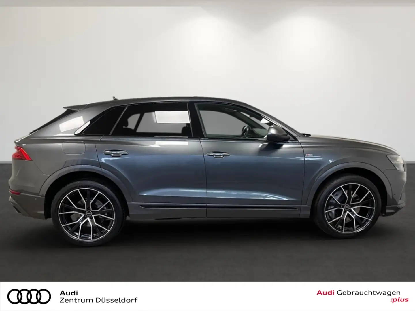 Audi Q8 55 TFSI e quattro S-LINE HD MATRIX 360 MMi 22 Grau - 2