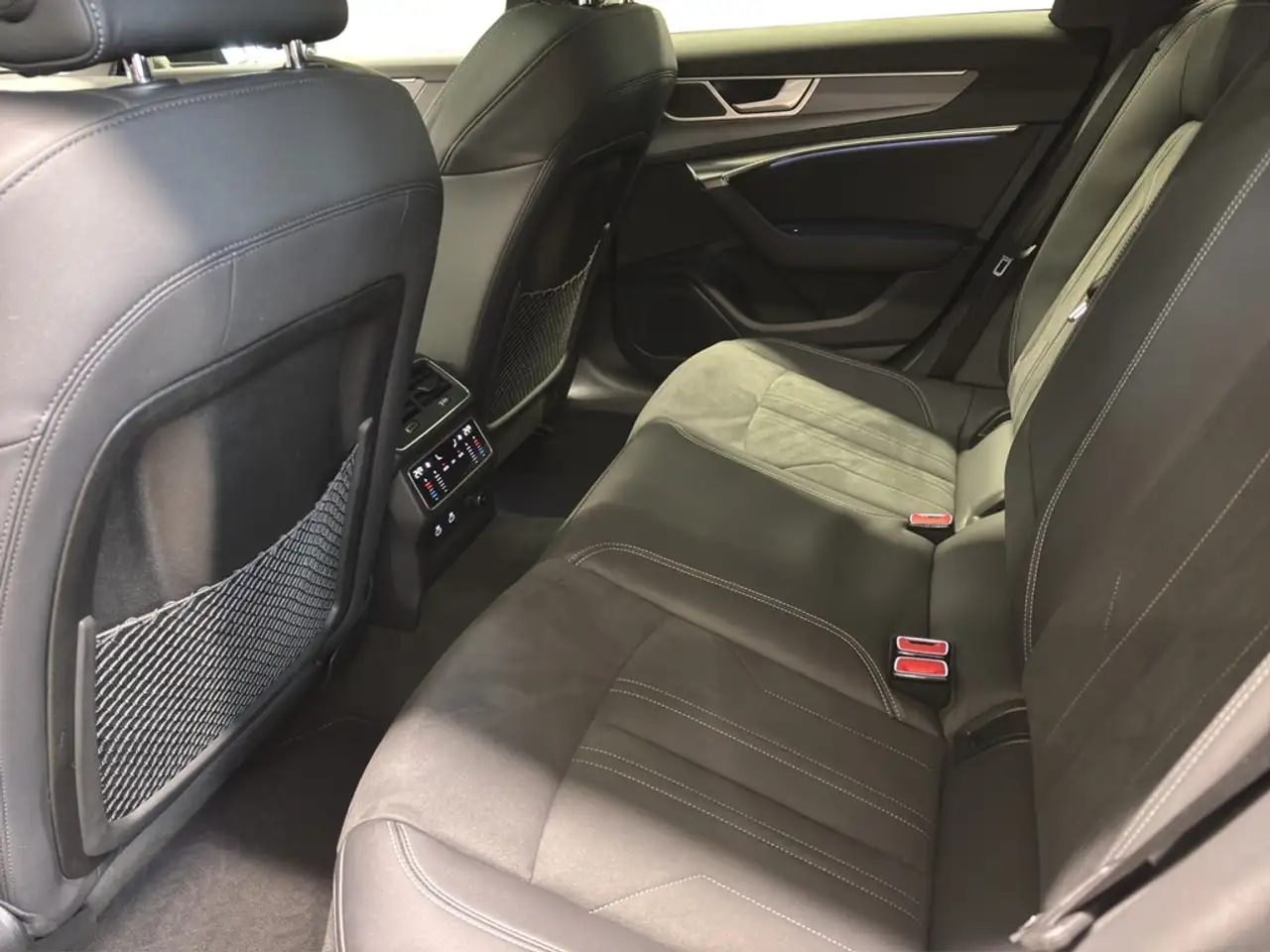 Audi A6 Avant 45 TDI quattro S tronic S line AHK*PANO*M... 17