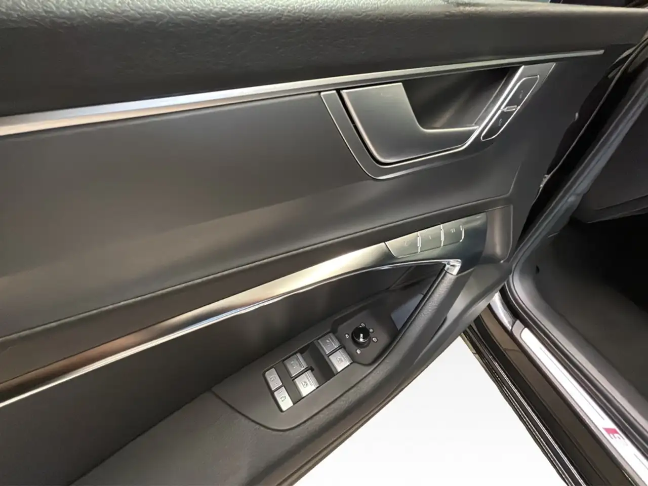 Audi A6 Avant 45 TDI quattro S tronic S line AHK*PANO*M... 12