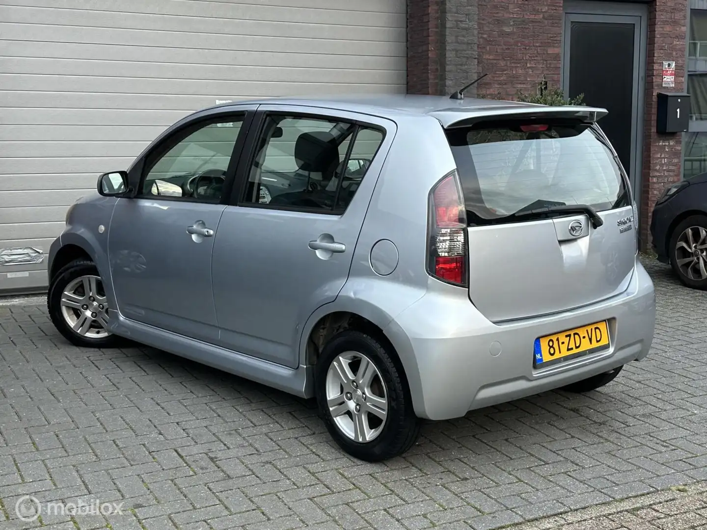 Daihatsu Sirion 2 1.3-16V Sport | Airco | Centrale deurverg. Grijs - 2