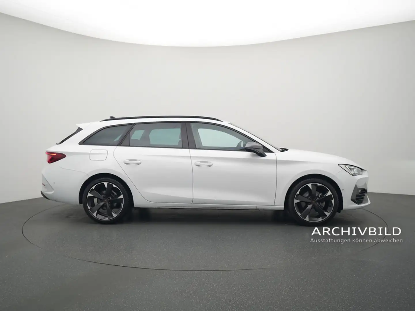 CUPRA Leon ST DSG VIRT LED KAM PDC ACC PORT NAVI Weiß - 2