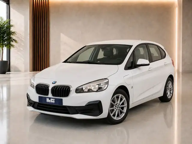 BMW 2 Series view 2