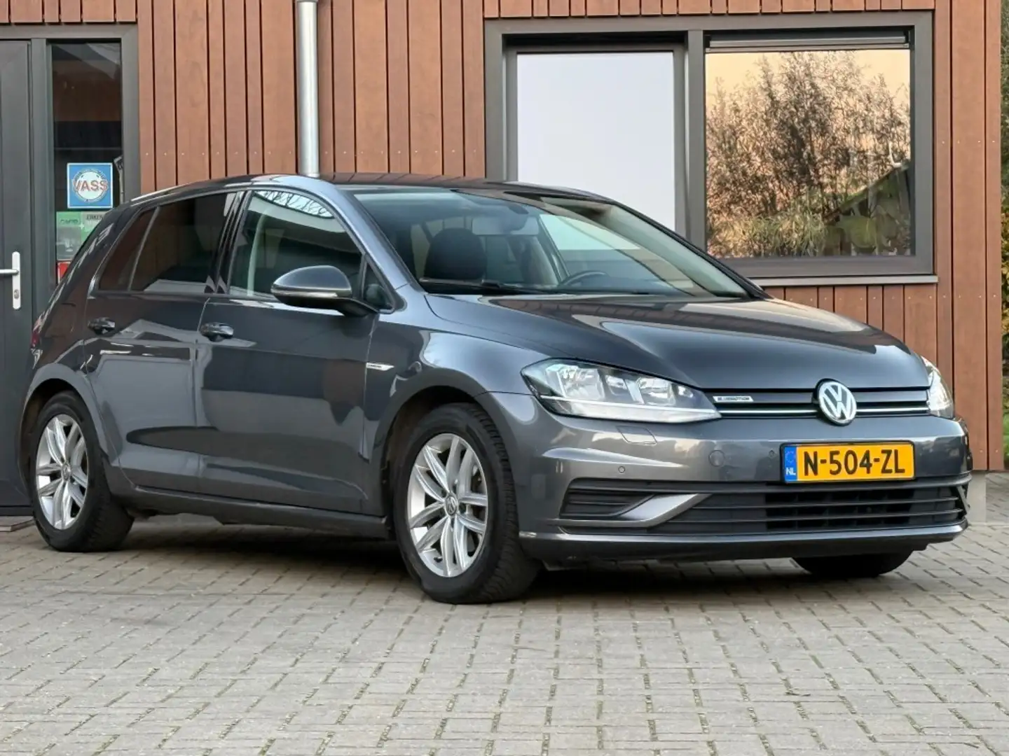 Volkswagen Golf 1.5 TSI DSG acc stoelverw. goed onderhouden! Grijs - 2