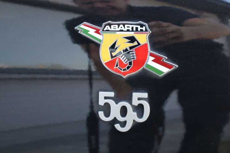 Abarth 595 Turismo 595 1.4 T-Jet Turismo Leder/Navi/CarPlay/PDC/DAB — photo 15
