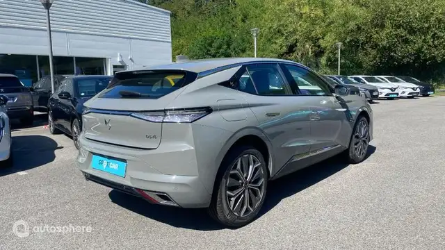 DS Automobiles DS 4 view 5