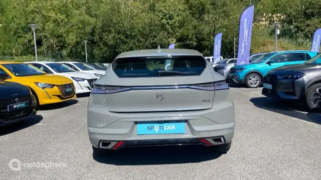 DS Automobiles DS 4 view 6