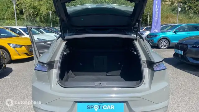 DS Automobiles DS 4 view 14
