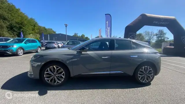 DS Automobiles DS 4 view 8