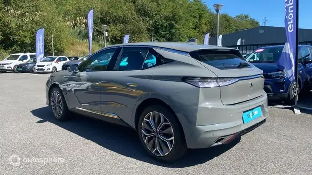 DS Automobiles DS 4 view 7