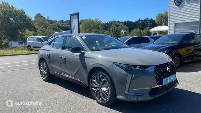 DS Automobiles DS 4 view 3