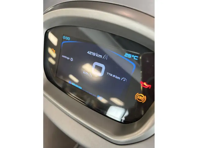 Vespa GTS 125 - foto 6