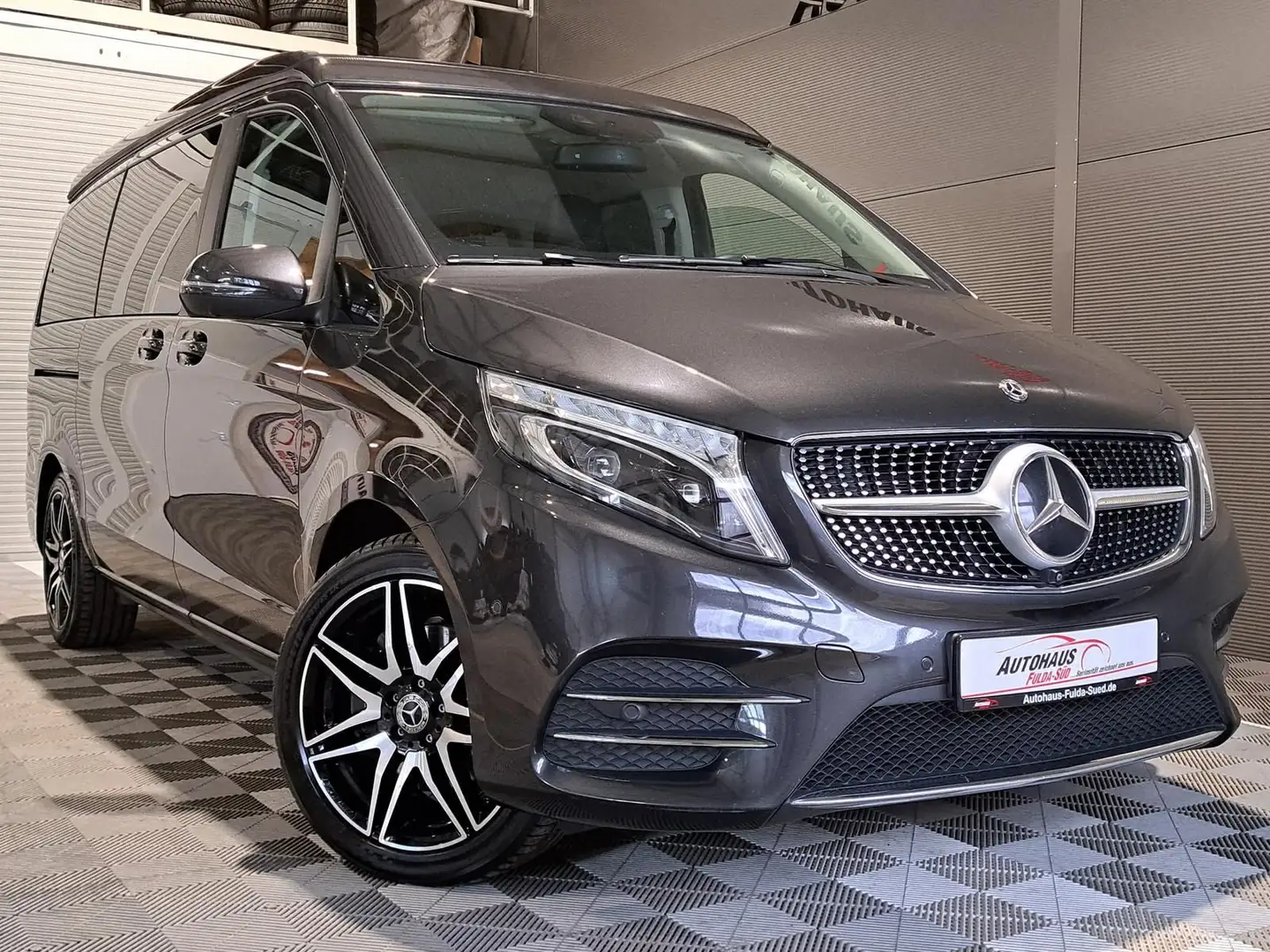 Mercedes-Benz V 300 V300 d 4Matic lang Marco Polo AMG Line°360°Stdhz Grau - 1