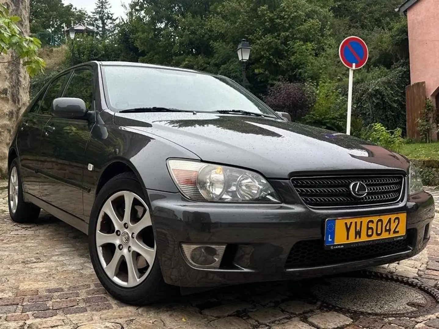 Lexus IS 200 IS 200 Limited automatique . Šedá - 1