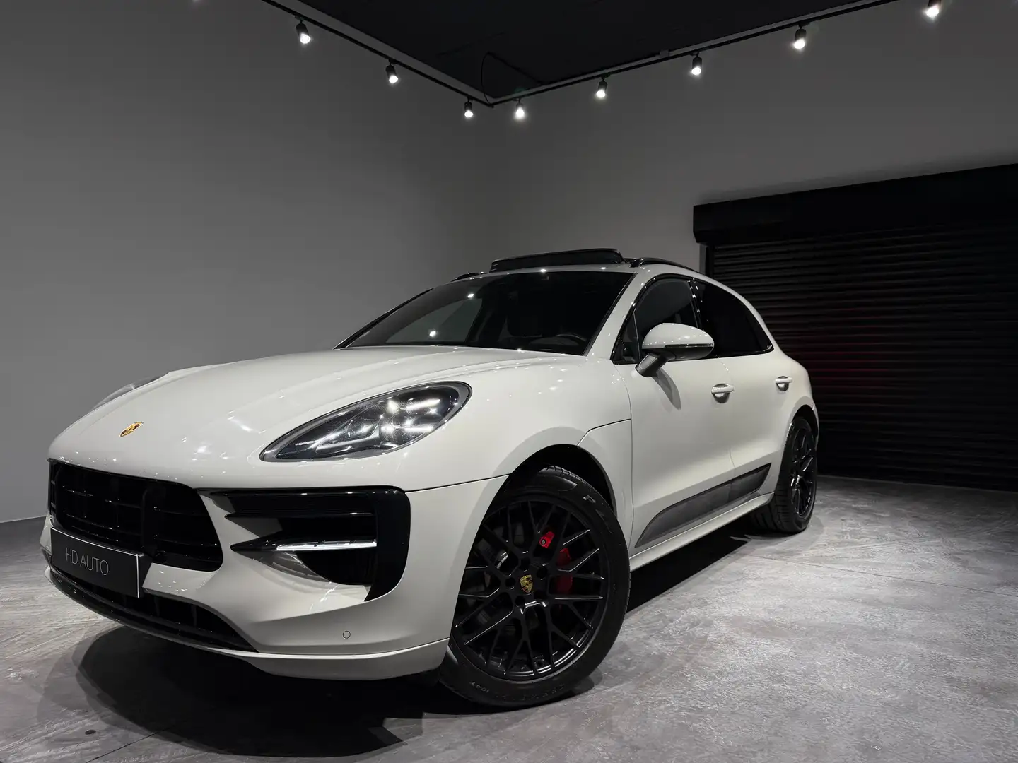 Porsche Macan GTS 2.9 V6 BiTurbo/FACELIFT/SPORT CHRONO/TOIT PANO Grijs - 1