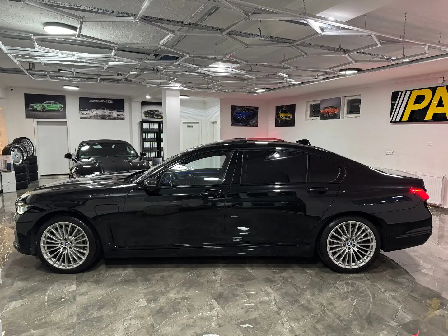 BMW 745 Le xDrive / Keyless HUD Bower&Wilkins Laser Zwart - 2