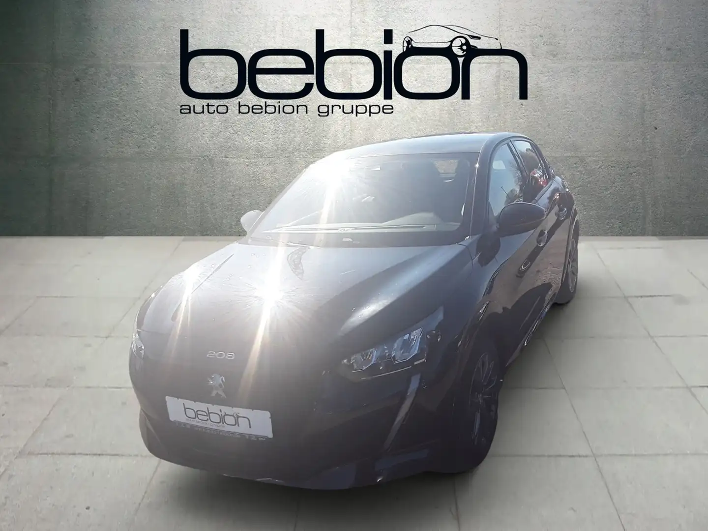Peugeot 208 e- Elektromotor 136 (e-) e- Allure SpurH Schwarz - 1