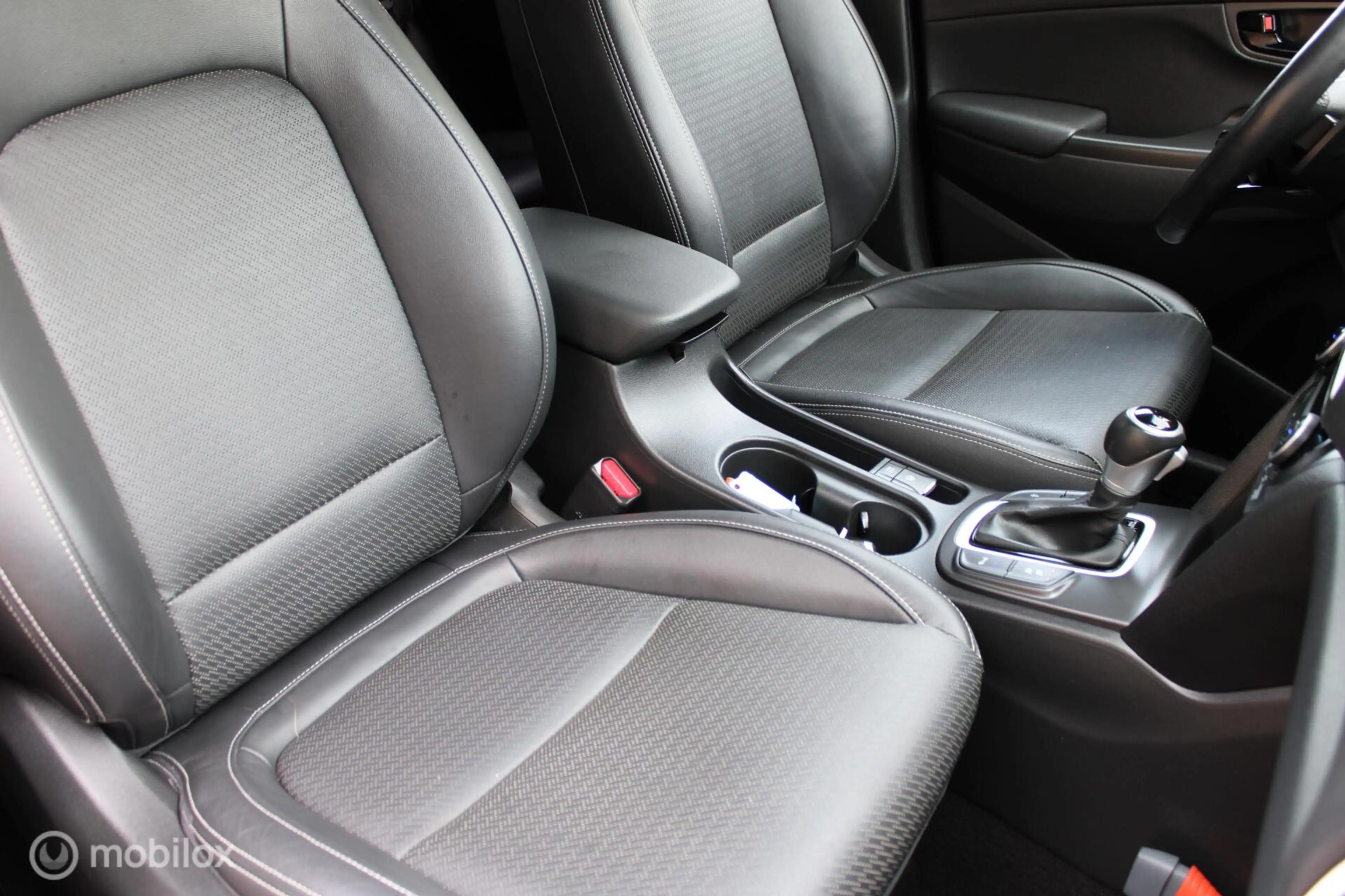 Hyundai KONA 1.6 GDI HEV Premium, Stoel-stuurverwarming + koeli — photo 24