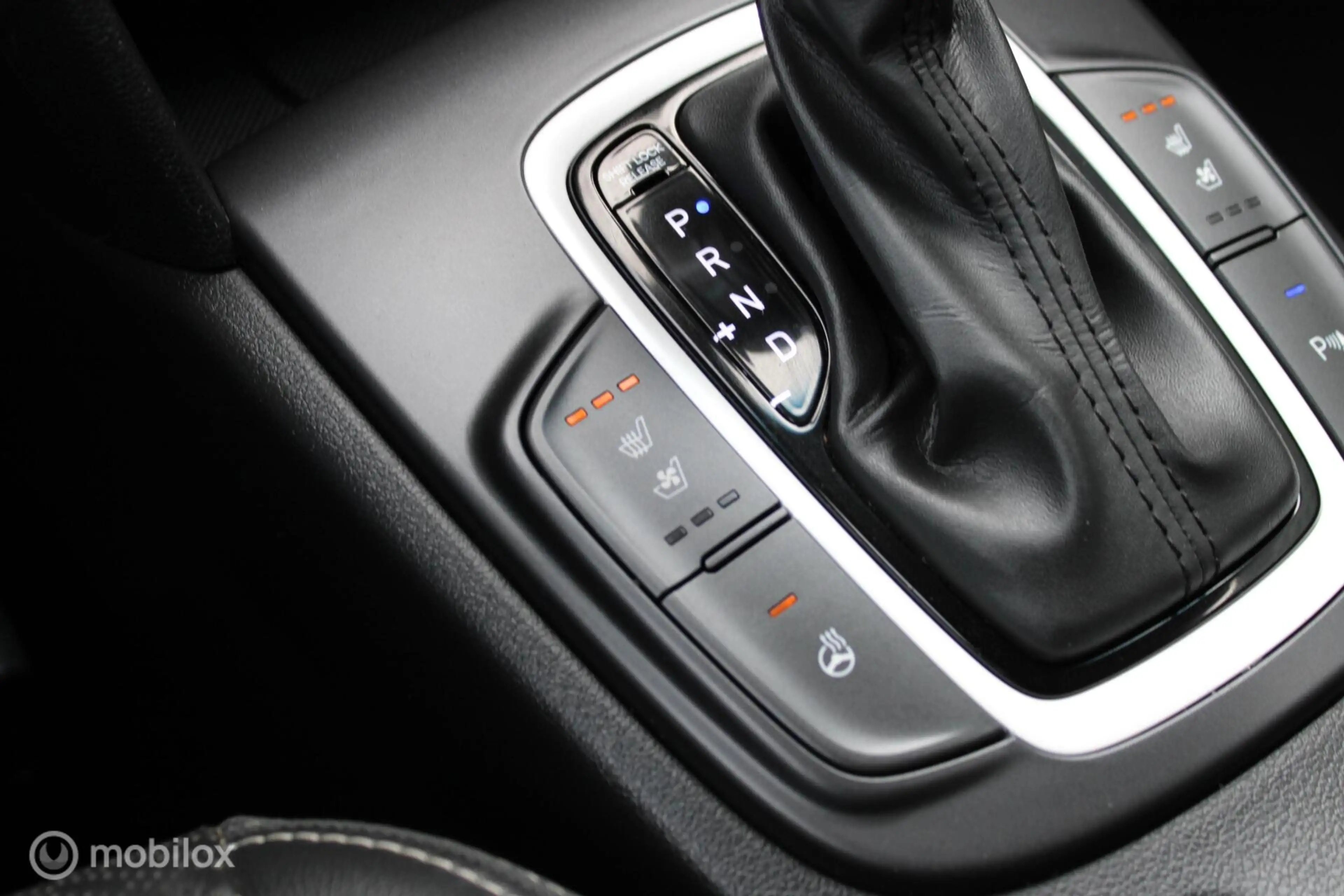 Hyundai KONA 1.6 GDI HEV Premium, Stoel-stuurverwarming + koeli — photo 17