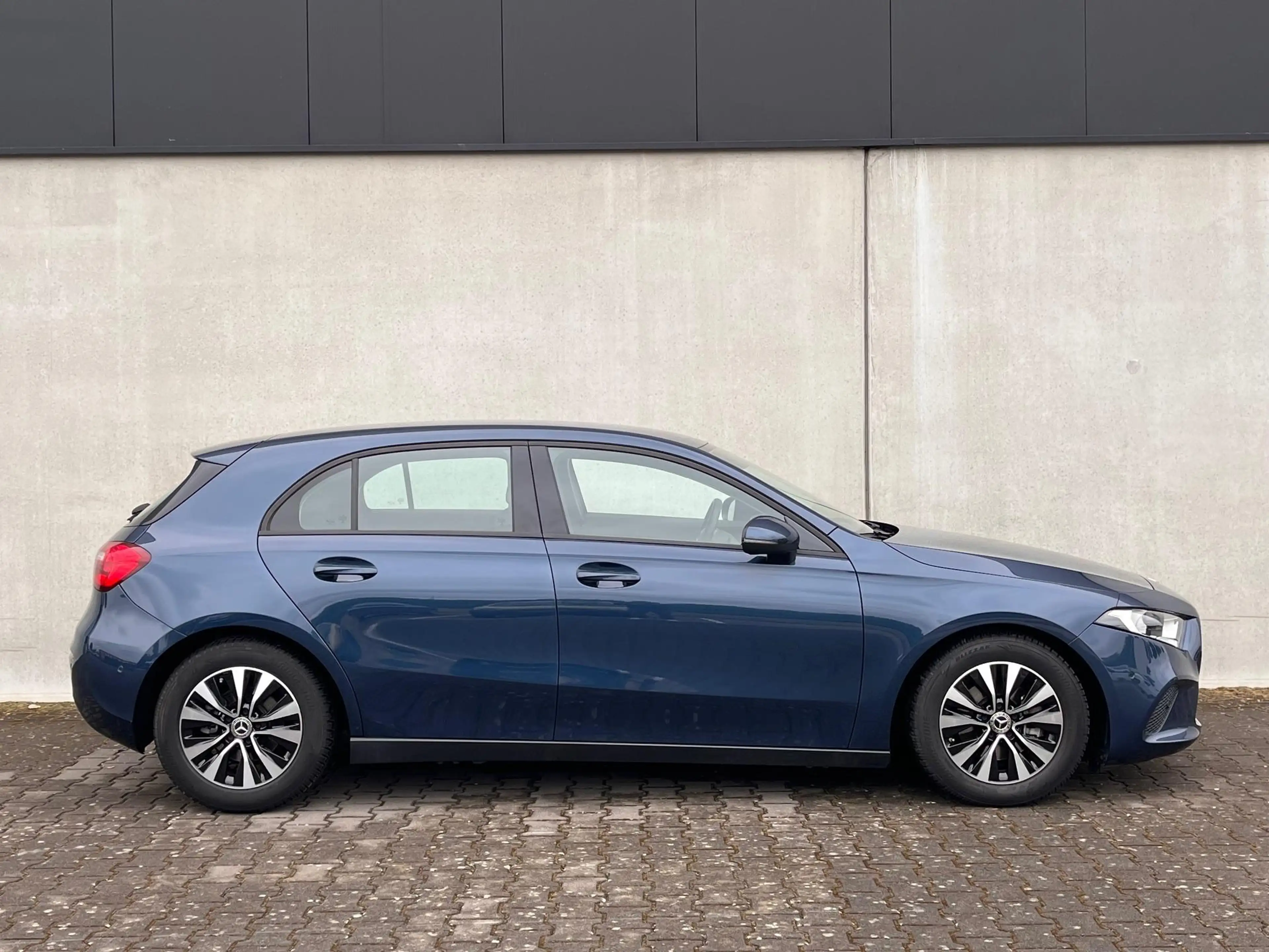 Mercedes-Benz A 180 Business Line — photo 4