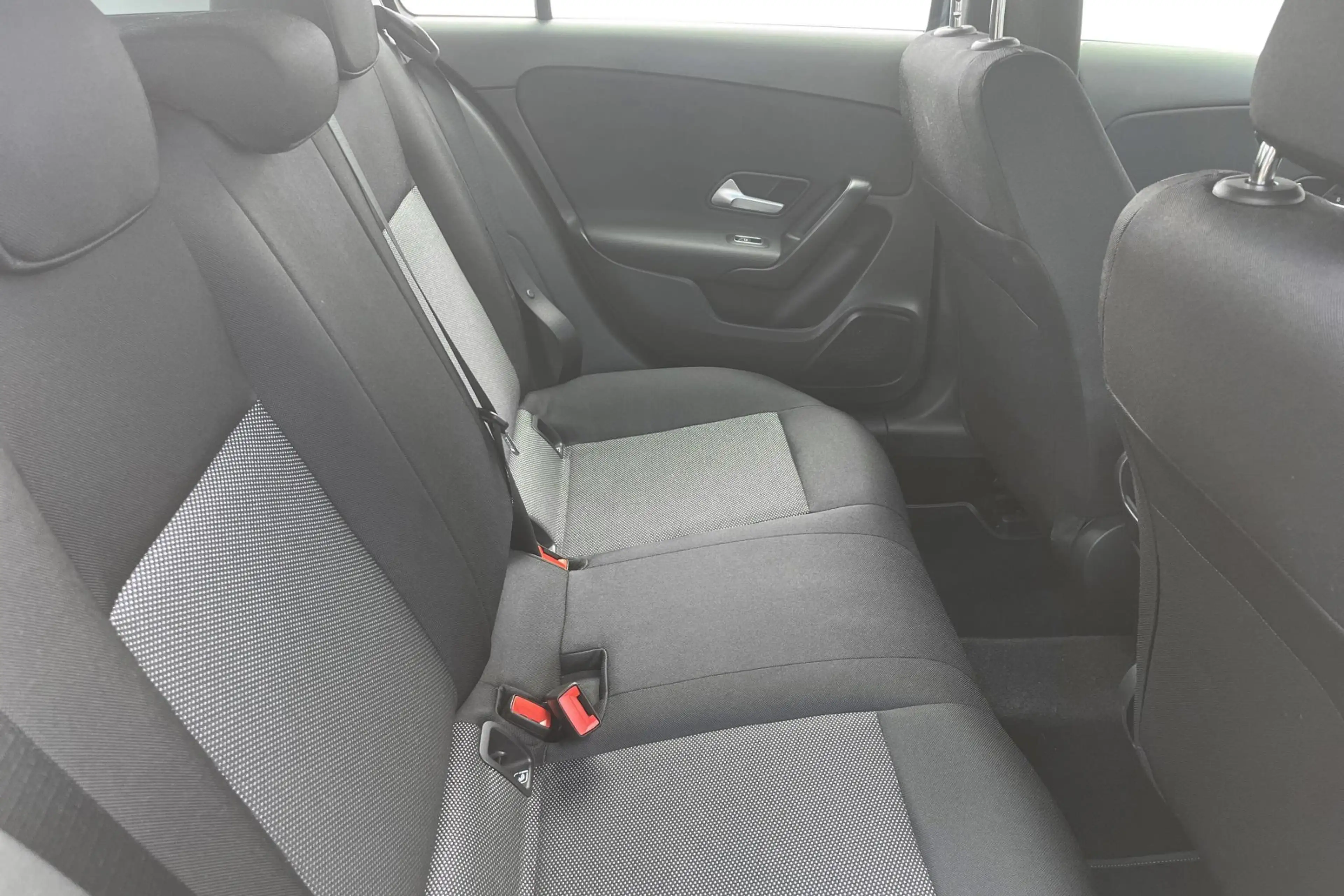 Mercedes-Benz A 180 Business Line — photo 10