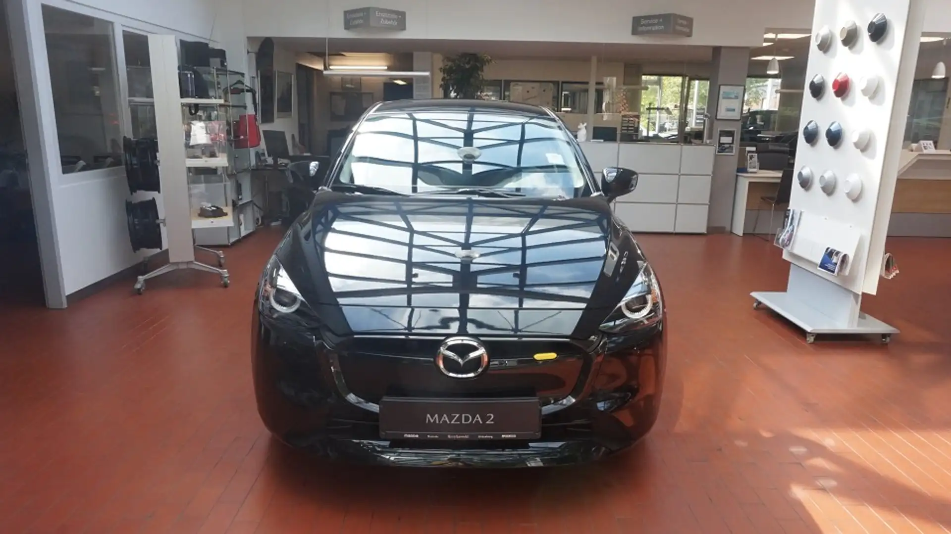 Mazda 2 1.5L SKYACTIV-G 90ps 6AT FWD EXCLUSIVE-LINE Schwarz - 2