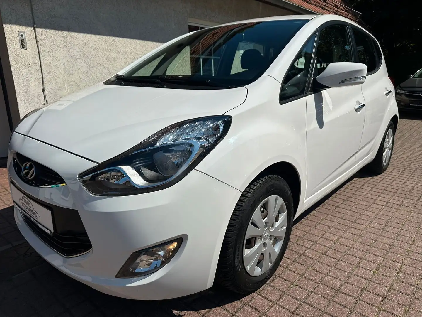Hyundai iX20 5 Star Edition*SITZHZG*ALLWETTER*KLIMA* Blanco - 1