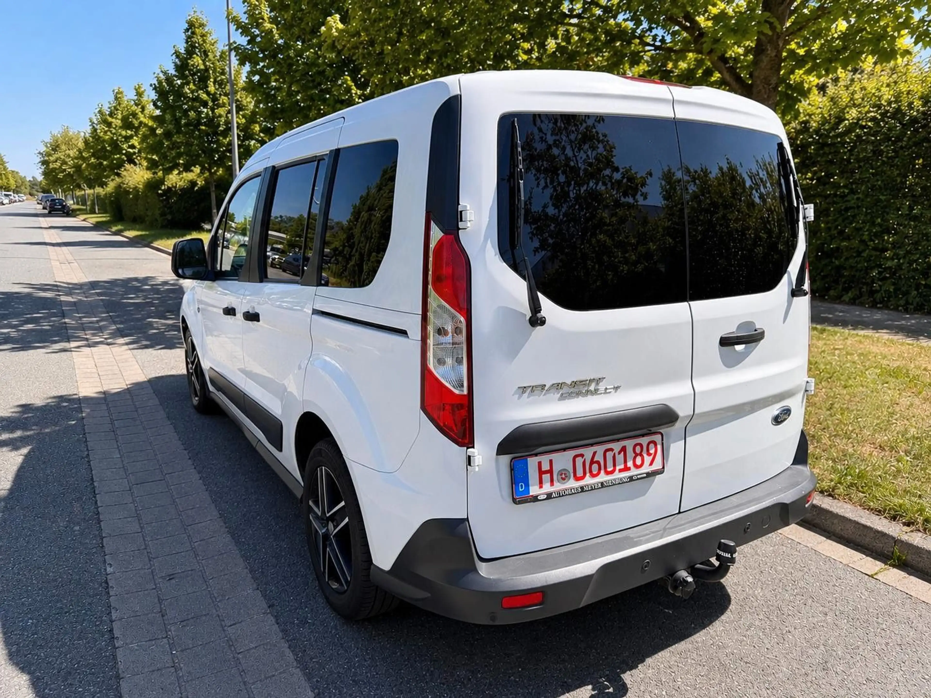 Ford Transit Connect 1.5 TDCI TÜV NEU AUTOMATIK AHK — photo 9