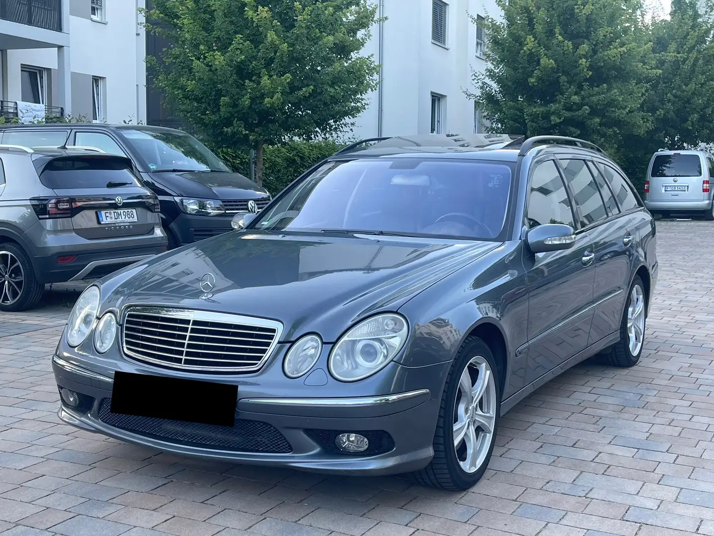 Mercedes-Benz E 350 T 4Matic Elegance Sport Edition AMG Gris - 1