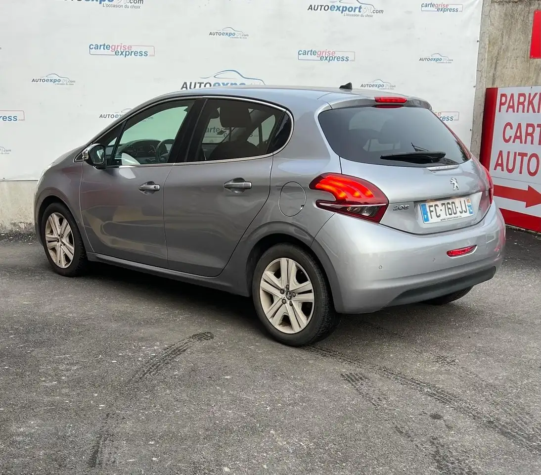 Peugeot 208 208 — photo 6