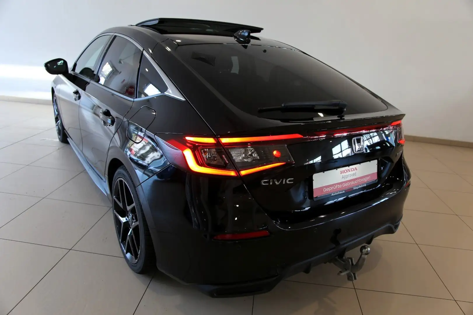 Honda Civic 5-trg. e:HEV Advance RFK, Pano, SHZ, AZV, Schwarz - 2
