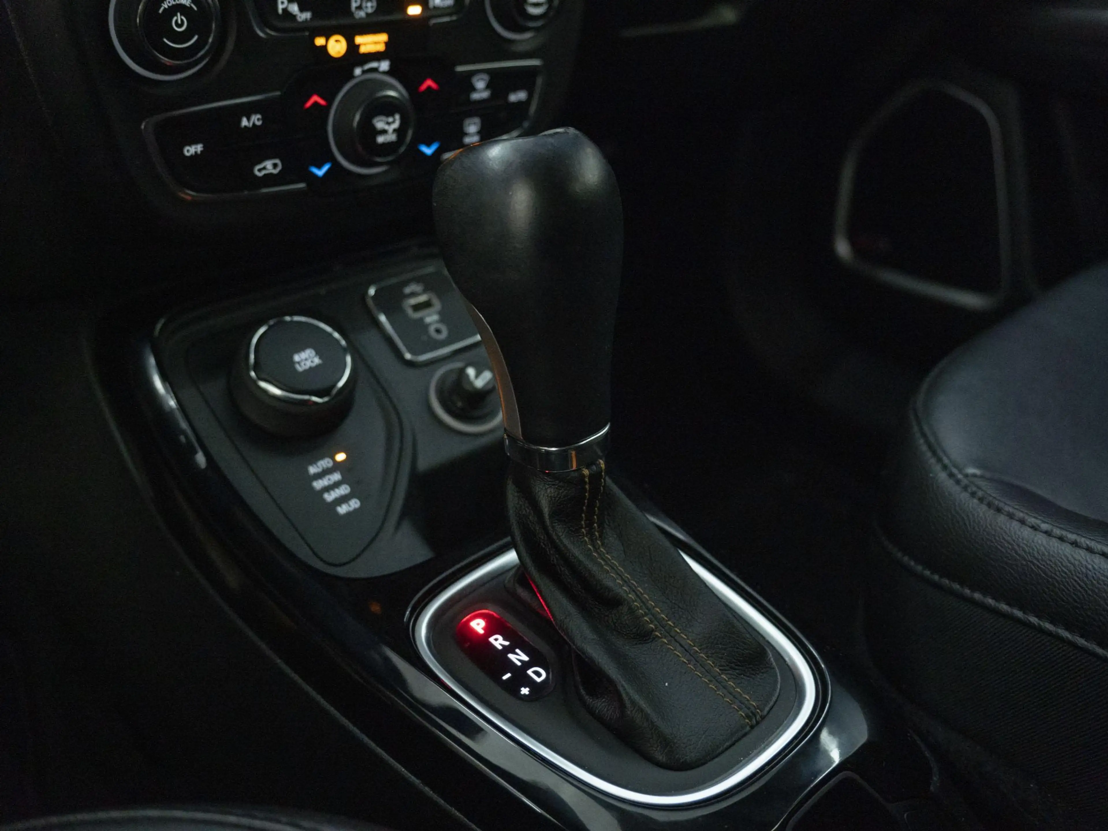 Jeep Compass 1.4 MultiAir Limited 4x4 | Trekhaak | Stoel en Stu — photo 12