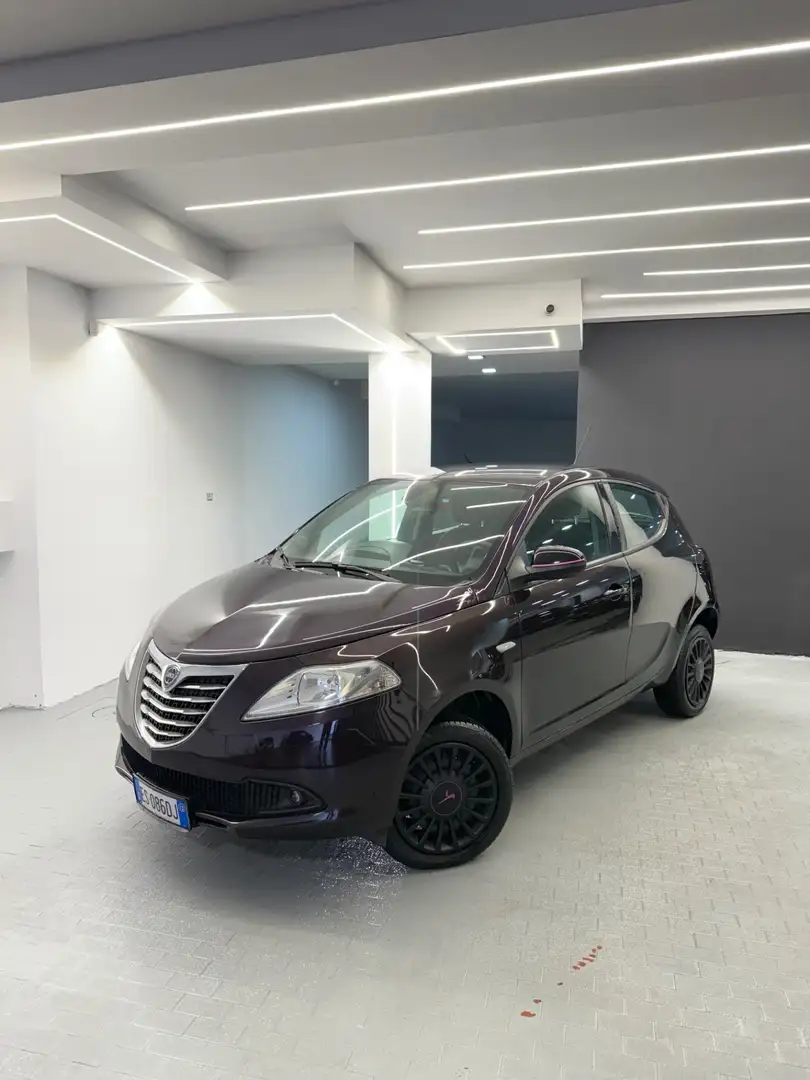 Lancia Ypsilon Ypsilon 0.9 TwinAir 85 CV 5 porte Metano Ecochic E Mauve - 1