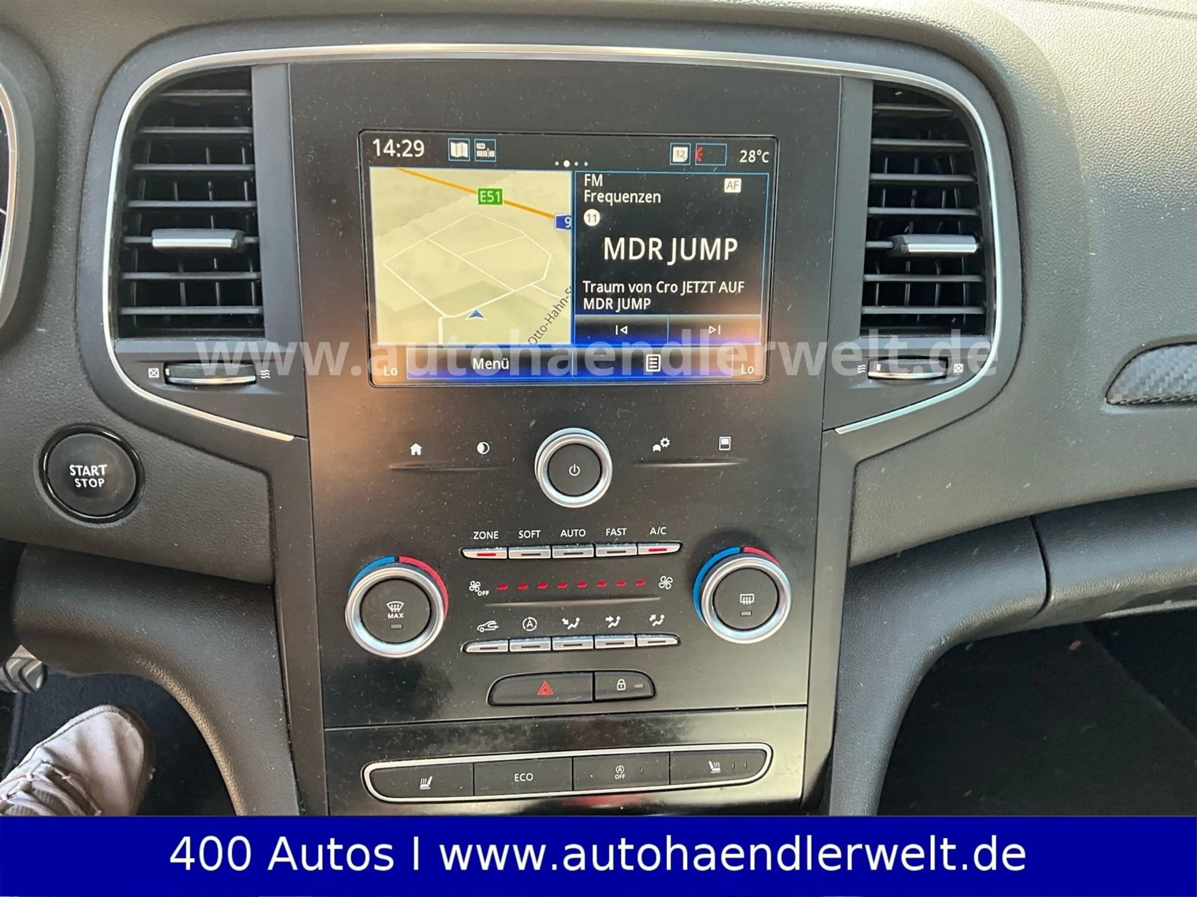 Renault Megane Grandtour 1.3 TCE Intens — photo 14