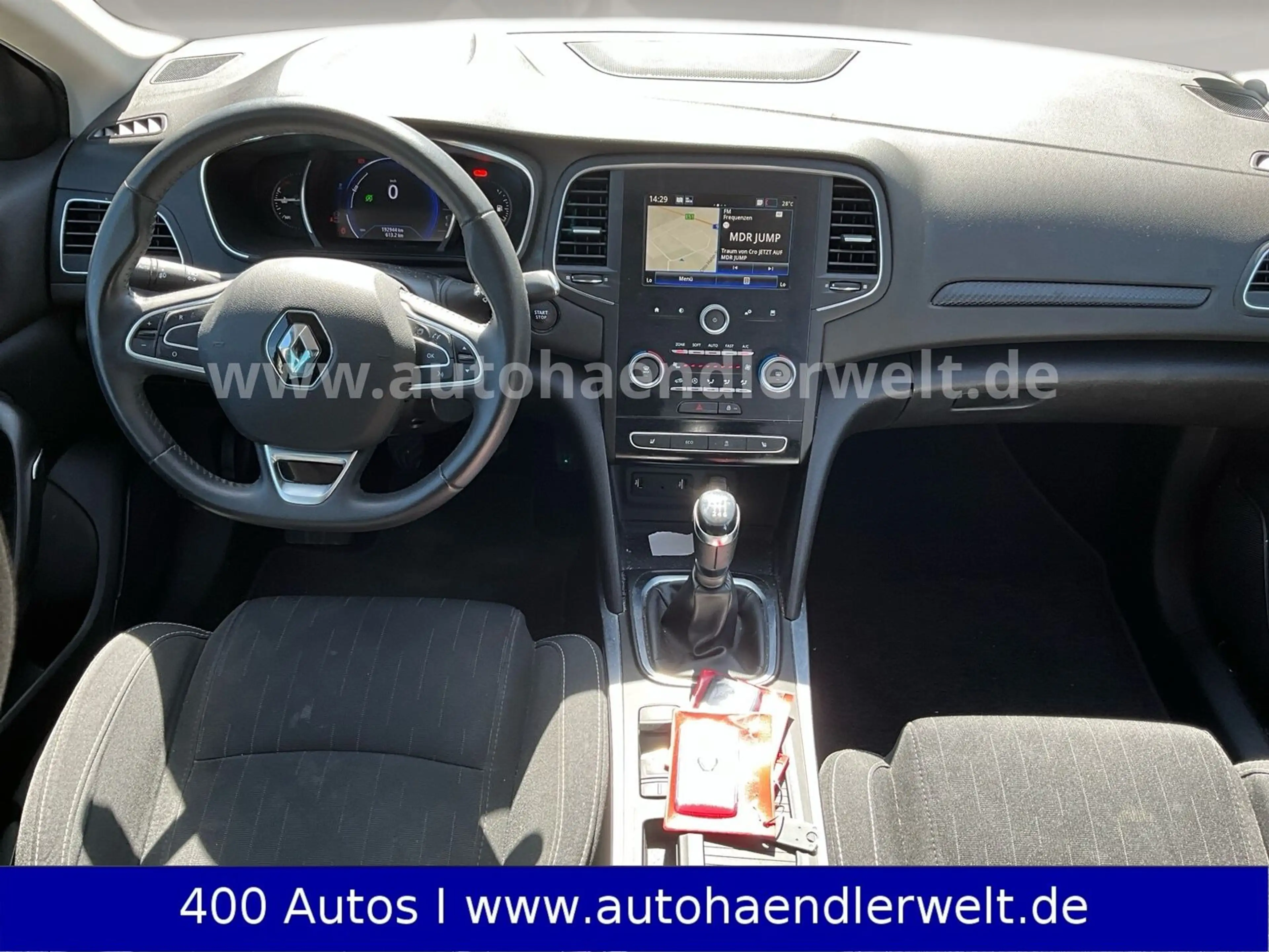 Renault Megane Grandtour 1.3 TCE Intens — photo 11