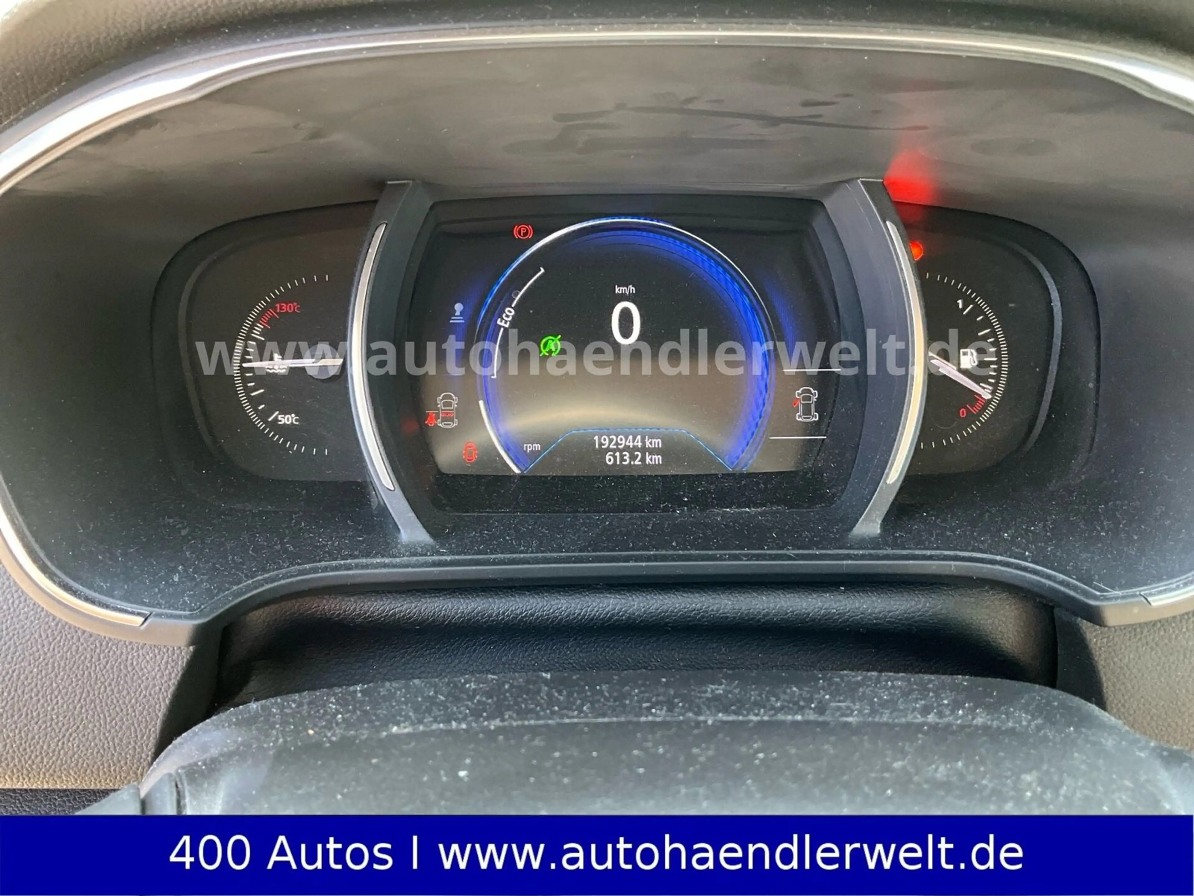 Renault Megane Grandtour 1.3 TCE Intens — photo 10