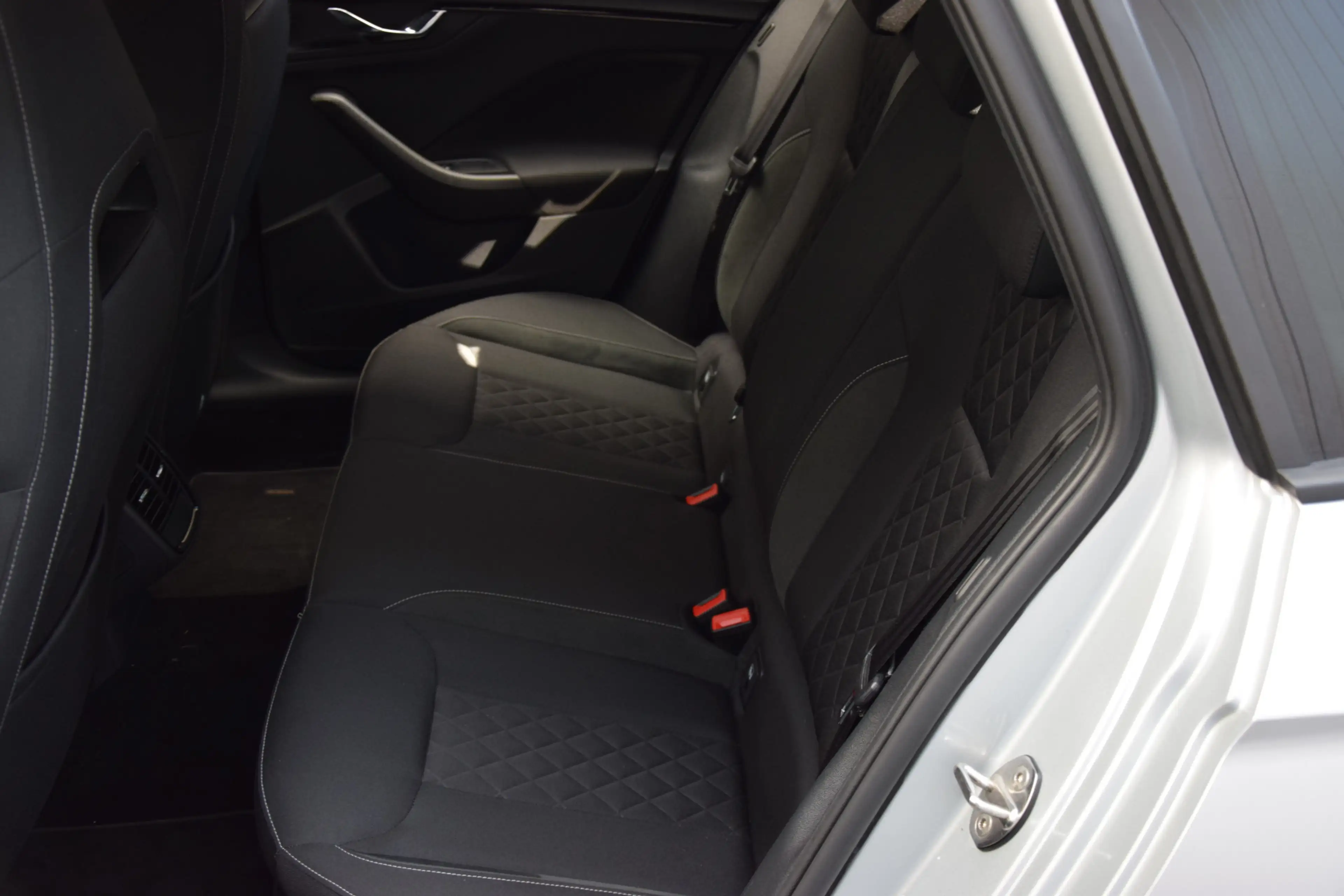 Skoda Kamiq 1.0 TSI 116PK Sport Business DSG Automaat | Org. N — photo 8