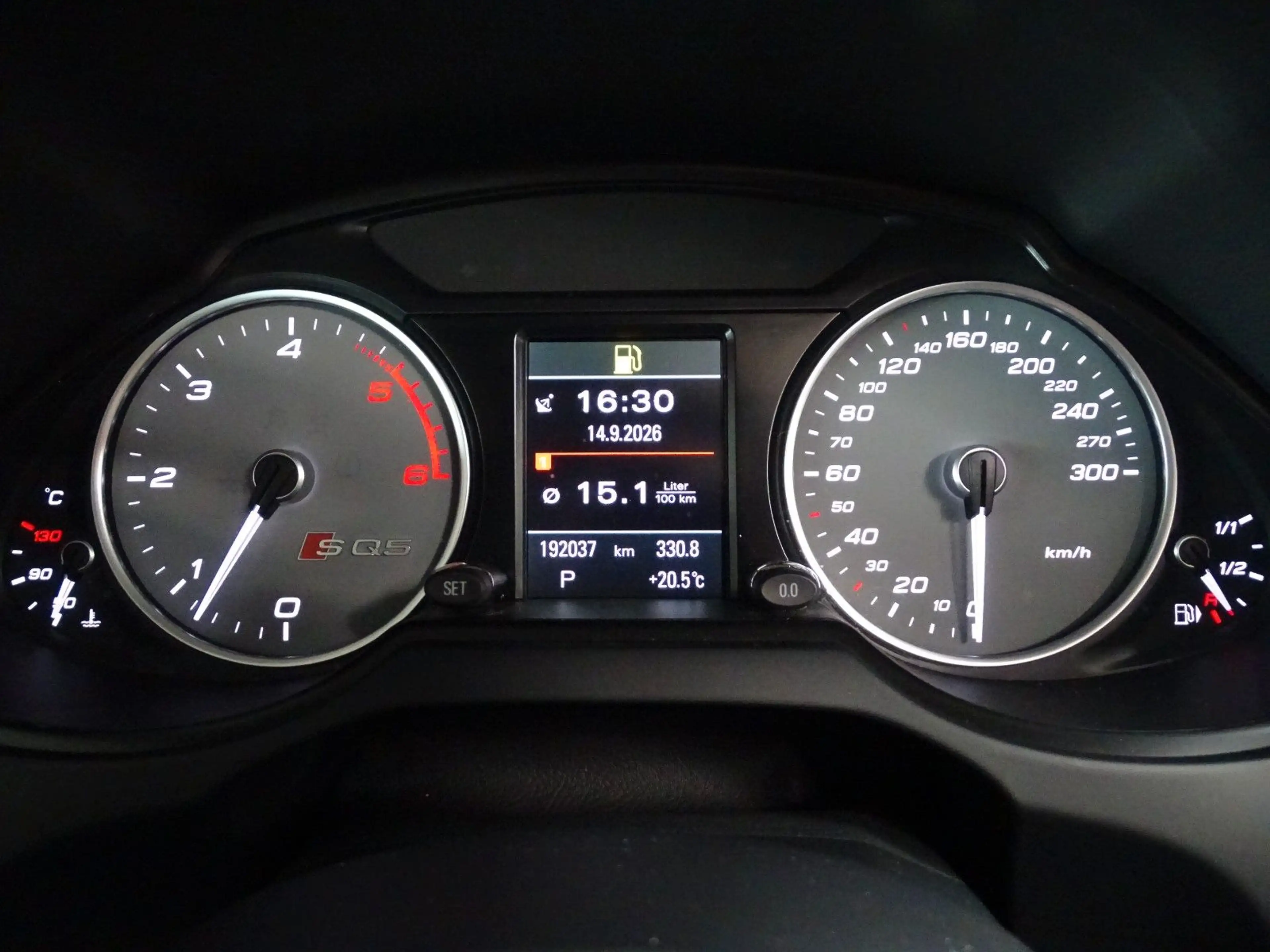 Audi SQ5 3.0 TDI competition quattro*B&O+PANO+AHK — photo 15