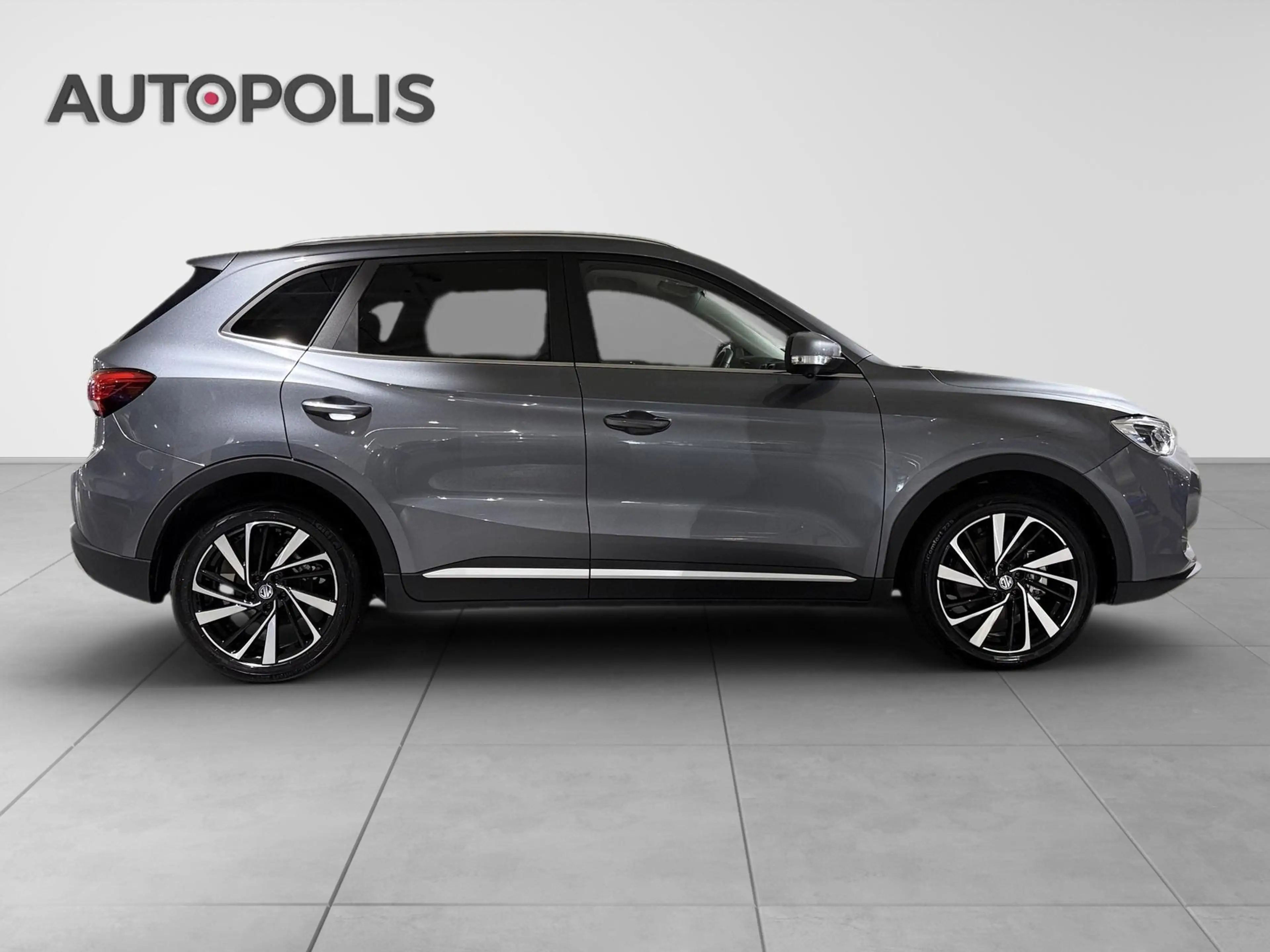 MG ZS 1.5 Hybrid+ Luxury — photo 15