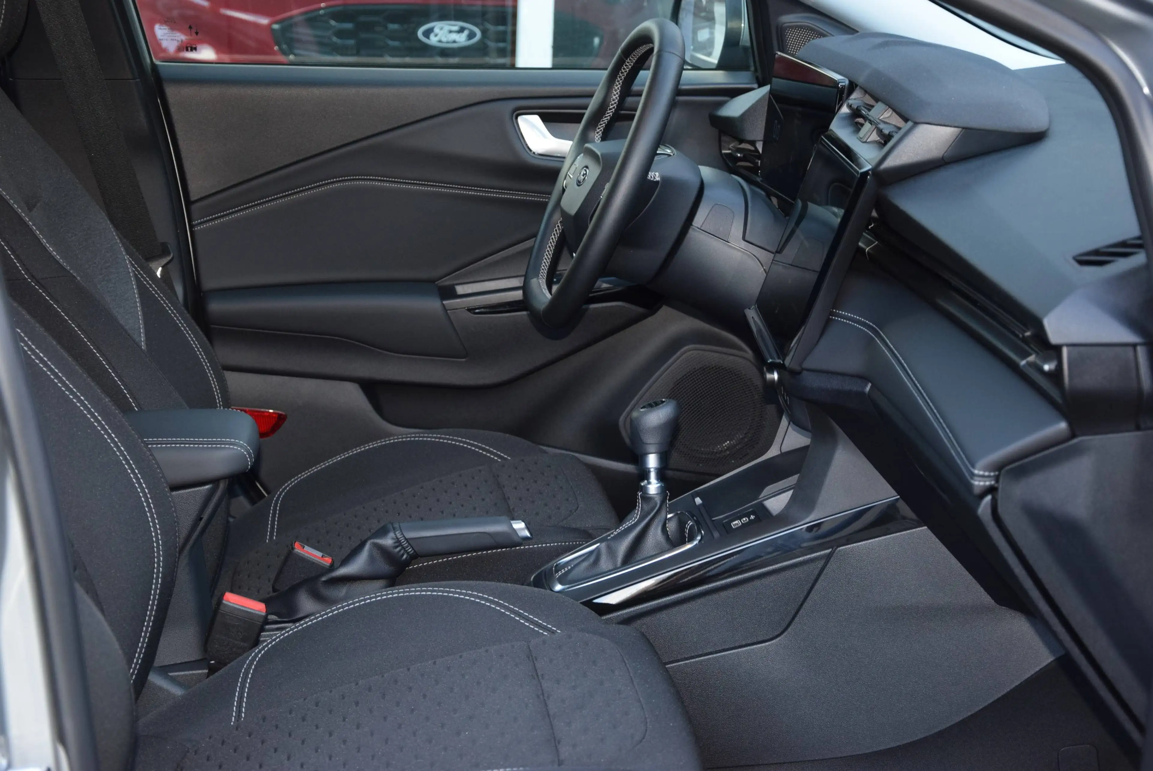 Ford Puma Titanium — photo 10