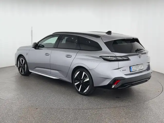 Peugeot 308 view 5