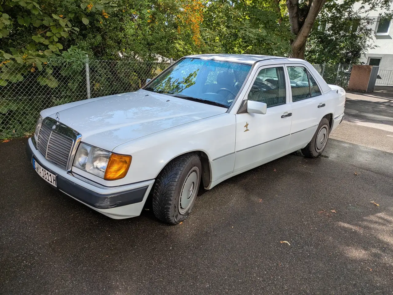 Mercedes-Benz E 200, foto 1