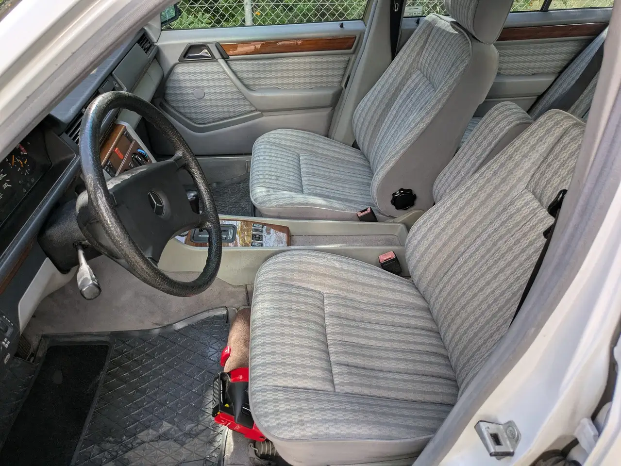 Mercedes-Benz E 200, foto 11
