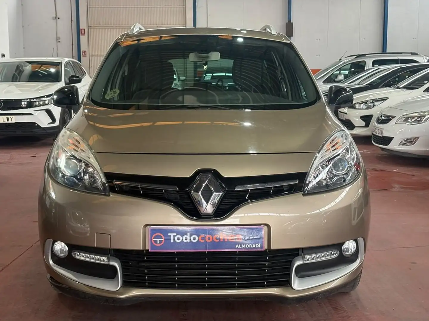Renault Scenic 1.5dCi Energy Limited 110 Marrón - 2