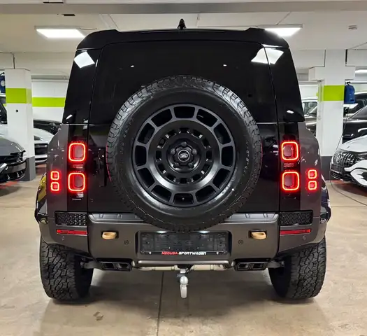 Land Rover Defender view 6