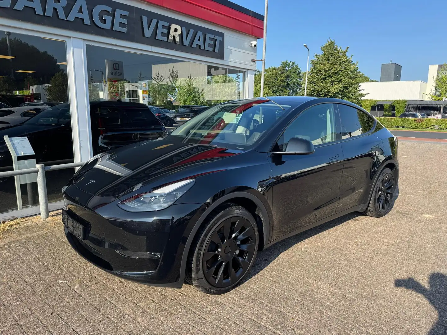 Tesla Model Y Long Range AWD 75 kWh Zwart - 2